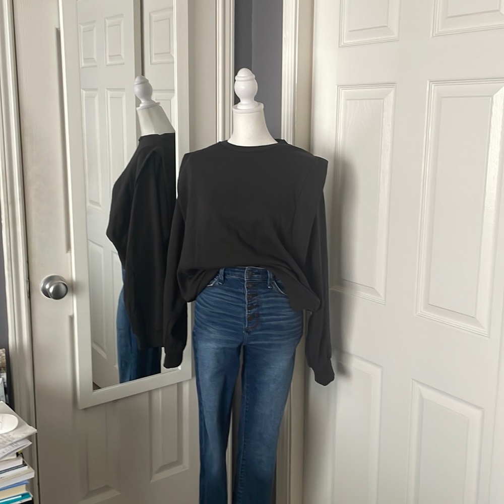 H&M black sweatshirt